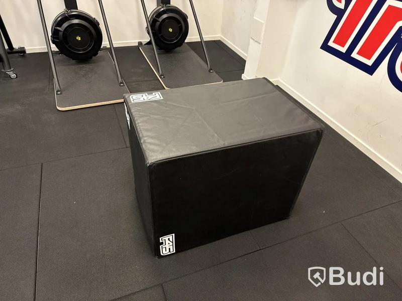 1 st. Jumpbox