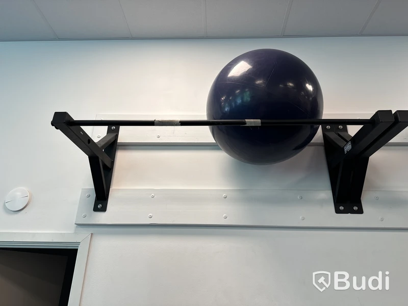 Pull up-bar samt pilatesboll