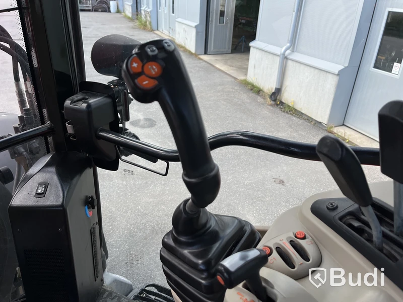 Traktor Massey Ferguson, MF 5712 SL | 2017 | Frontlastare