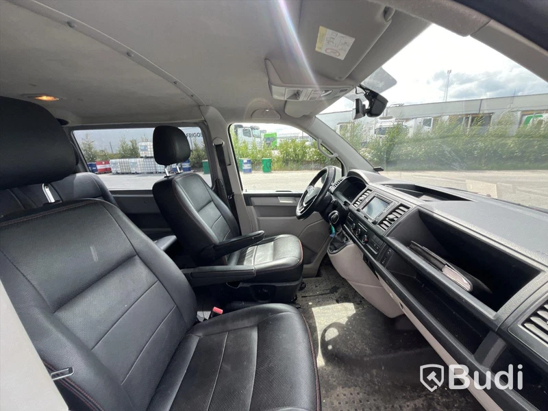 Skåpbil Volkswagen Transporter Combi T32 2.0 TDI 4Motion DSG Sequential | 204hk | 2016