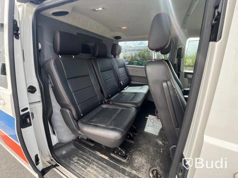 Skåpbil Volkswagen Transporter Combi T32 2.0 TDI 4Motion DSG Sequential | 204hk | 2016