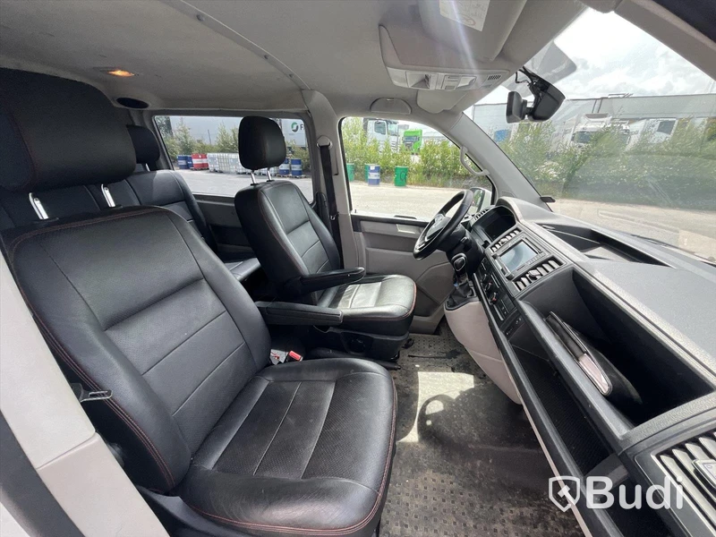 Skåpbil Volkswagen Transporter Combi T32 2.0 TDI 4Motion DSG Sequential | 204hk | 2016