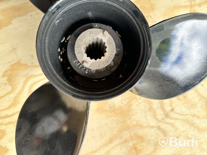 Propeller, Mercury BlackMax 12.75 X 21P