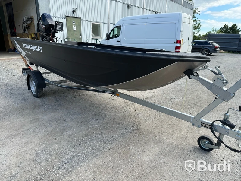 Sportfiskebåt, Powerboat 420 Tiller, inklusive trailer och motor, Mercury 30 hk
