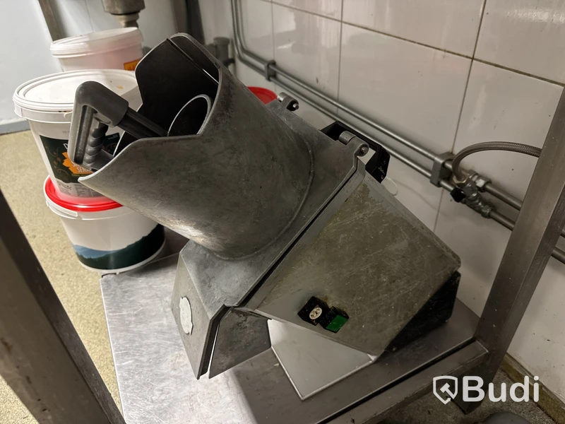 Grönsaksberedare, Hällde