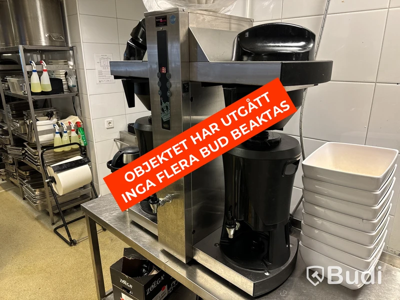 Kaffebryggare med två bryggare samt termosar