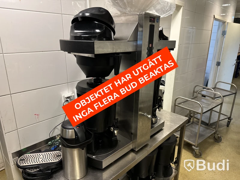 Kaffebryggare med två bryggare samt termosar