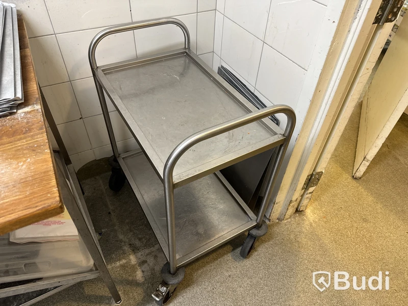 Vagn på hjul i rostfritt