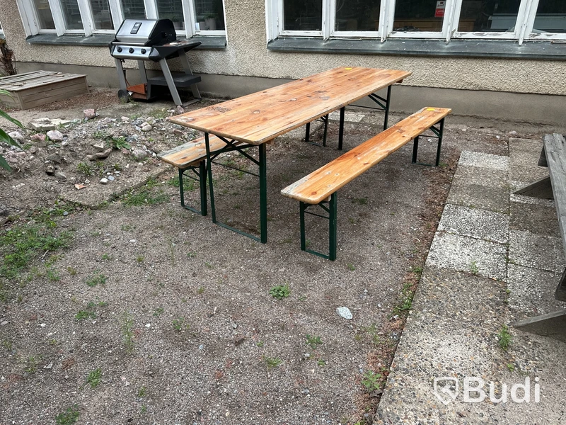 Bord med sittbänkar typ Scout bänkar ihopfällbara bord 2 bänkar