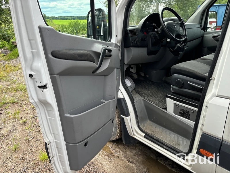 Buss Volkswagen Crafter 35 2.0 TDI Skåp (163hk), -2013 (Rep-objekt)