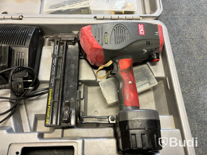 2 st Spikpistoler Senco