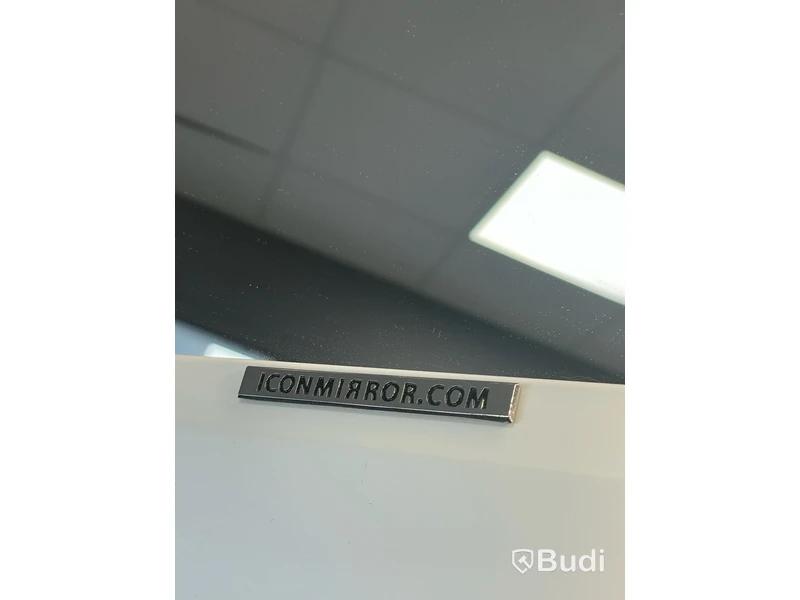Sminkspegel Iconmirrior, Muam