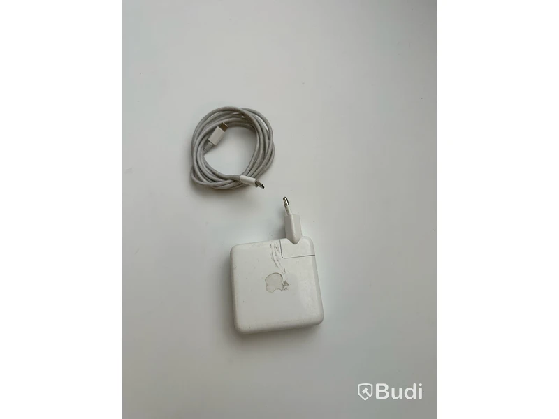 Dator Apple MacBook Pro 13 tum (2017) inkl. laddare.