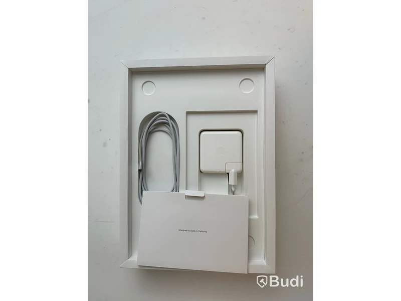 Dator Apple MacBook Pro M1 14 tum (2021) inkl. laddare.