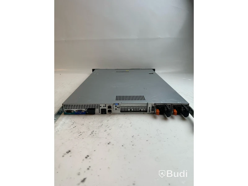 Server Dell PowerEdge R410. OBS! Inget OS.