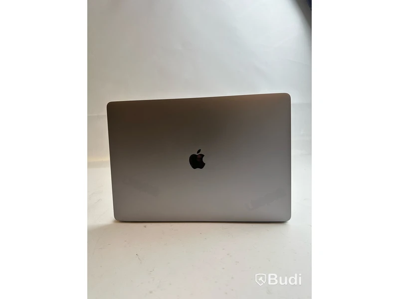Dator Apple MacBook Pro 16 tum (2017) inkl. laddare.