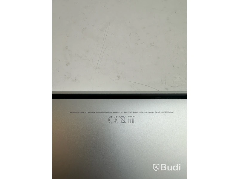 Dator Apple MacBook Pro 16 tum (2017) inkl. laddare.