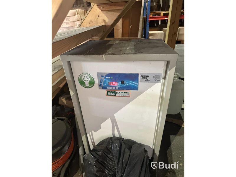 Truck samt laddare - Crown SC 6000