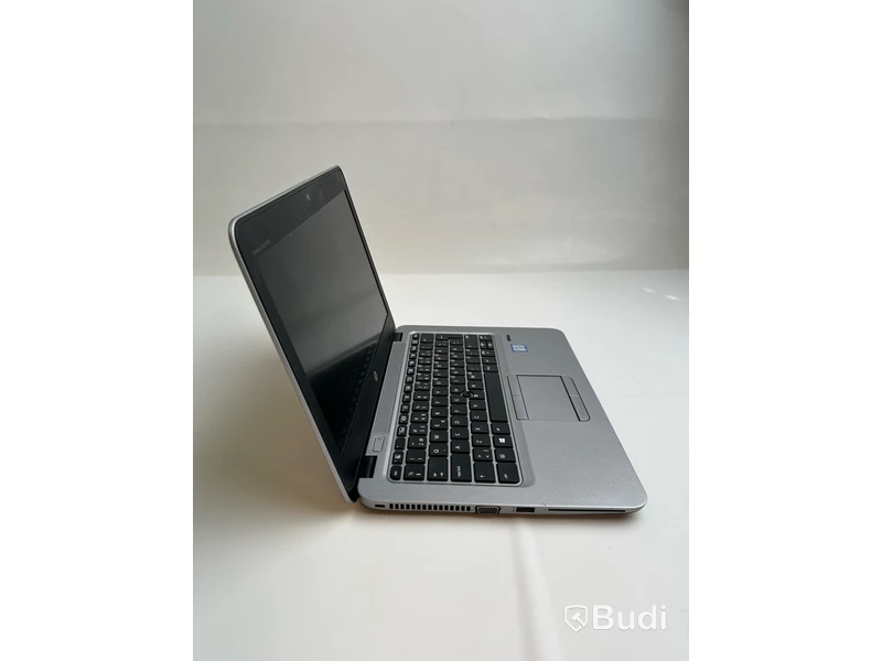 Dator HP EliteBook 820 G3. OBS! Låst BIOS och repor på chassit.