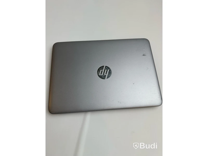 Dator HP EliteBook 820 G3. OBS! Låst BIOS och repor på chassit.
