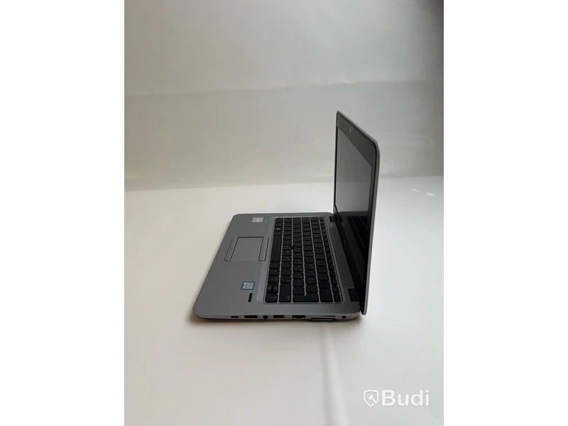 Dator HP EliteBook 820 G3. OBS! Låst BIOS och repor på chassit.