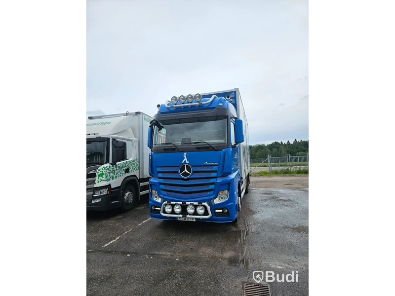 Lastbil MERCEDES-BENZ 963-0-C - 2015 | Öppningsbar sida