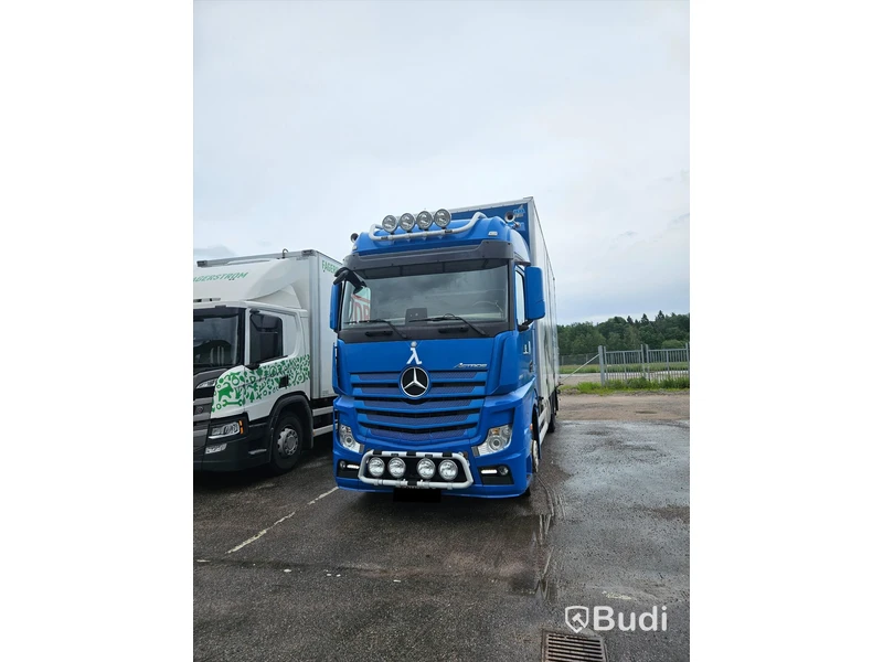 Lastbil MERCEDES-BENZ 963-0-C - 2015 | Öppningsbar sida