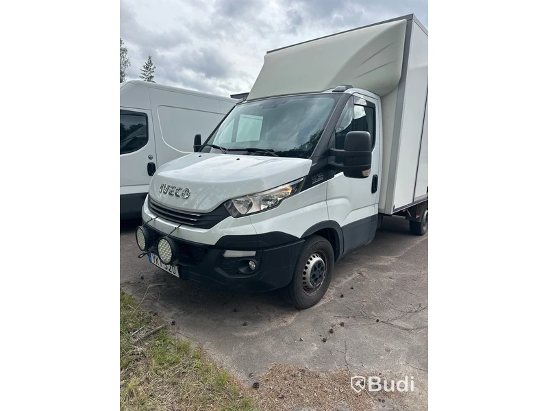 Iveco Daily - 2017 | Zepro Bakgavellyft | Sidodörr och Extraljus