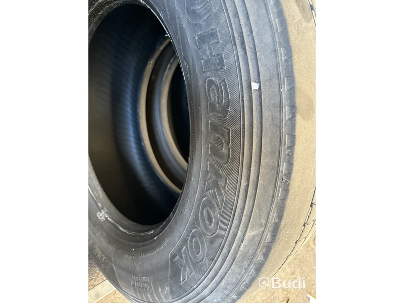 2 st lastbilsdäck 385/55 R 22,5