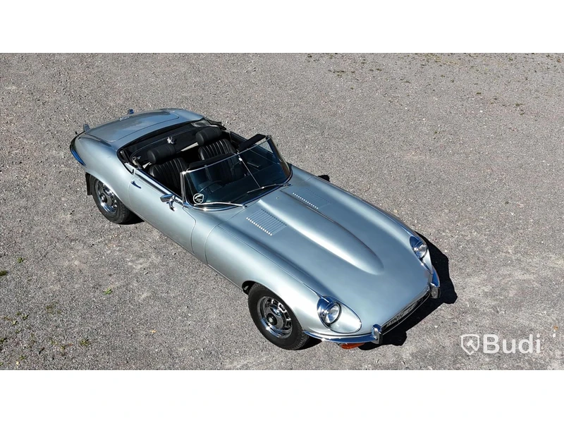 Jaguar E-type roadster | V12 | ca 5000 mil | 1973