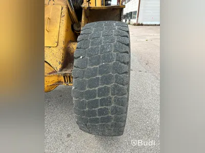 Hjullastare Volvo L90 | 26230h | 1989