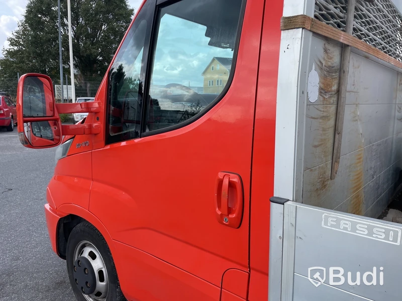 IVECO DAILY 35C17H Kranbil | Besiktigad tom: 2025-05-31