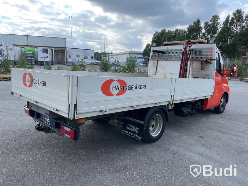 IVECO DAILY 35C17H Kranbil | Besiktigad tom: 2025-05-31
