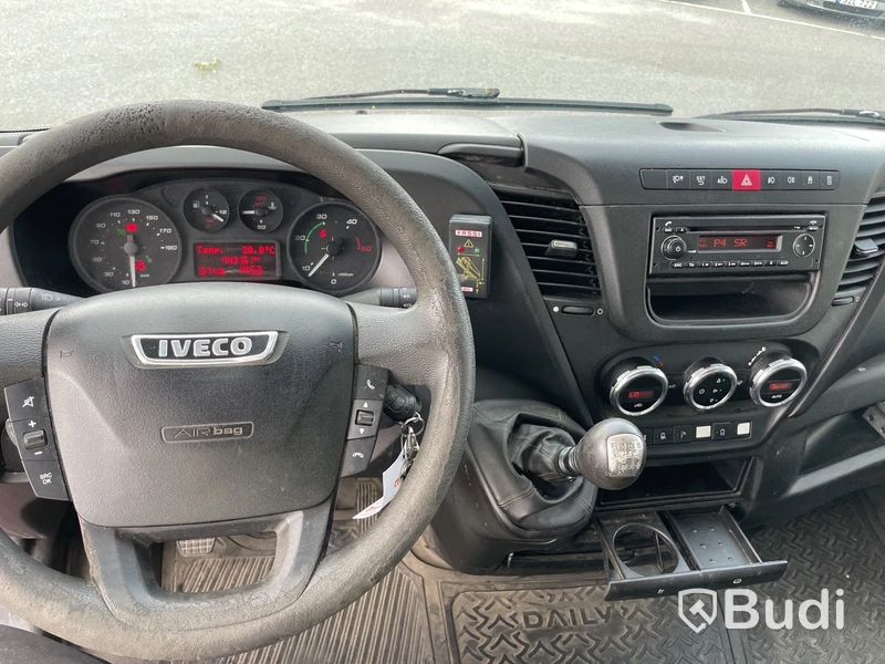 IVECO DAILY 35C17H Kranbil | Besiktigad tom: 2025-05-31