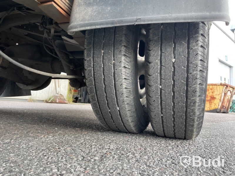 IVECO DAILY 35C17H Kranbil | Besiktigad tom: 2025-05-31
