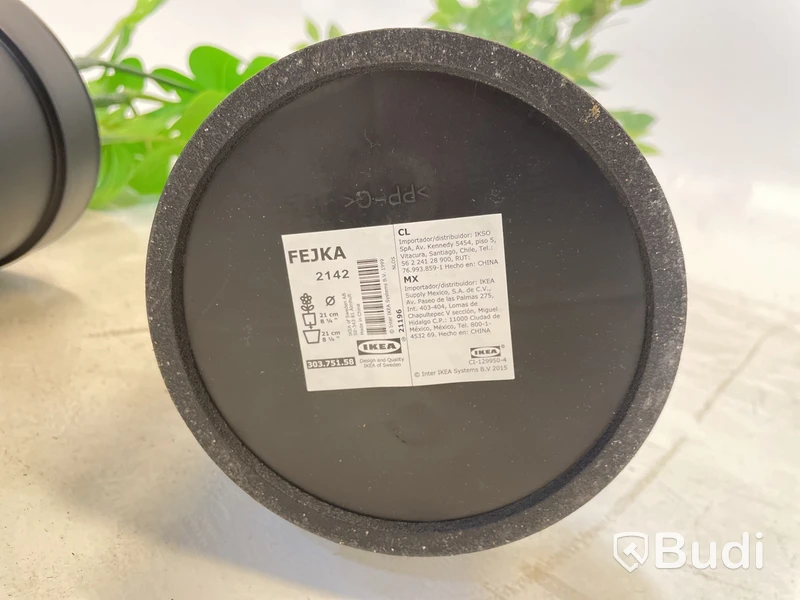 2 st. Plastblommor Ikea Fejka, olika sorter, samt 1 st. plastkruka Ikea