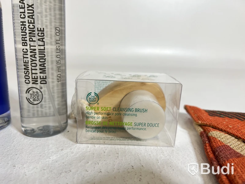 Parti med diverse smink- och skönhetsprodukter samt parfymer, The Body Shop