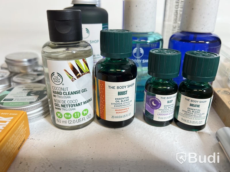 Parti med diverse smink- och skönhetsprodukter samt parfymer, The Body Shop