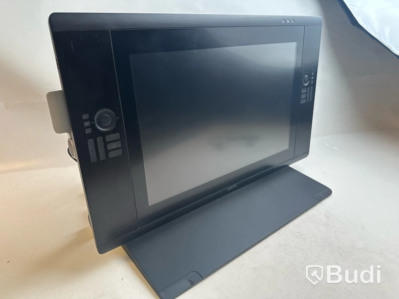 Wacom Cintiq 24Hd Ritplatta (DTK-2400). OBS! Defekt handtag.
