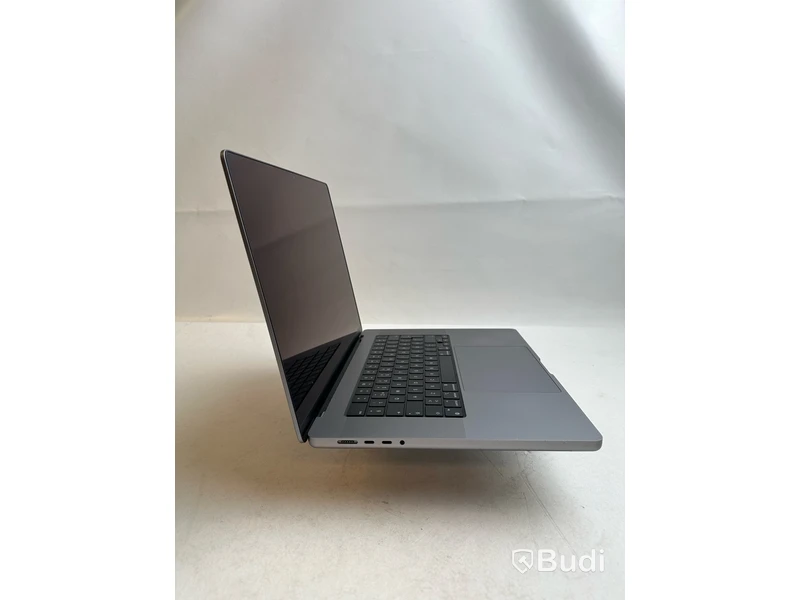 Dator Apple MacBook Pro 16 tum (2021). OBS! Repor på skärmen.