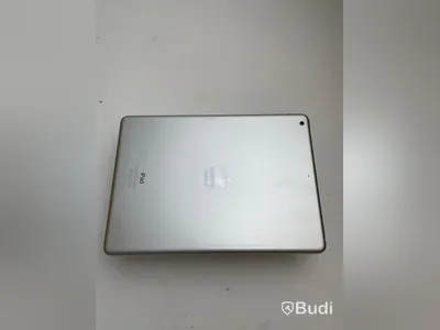 Apple iPad Air (2013).