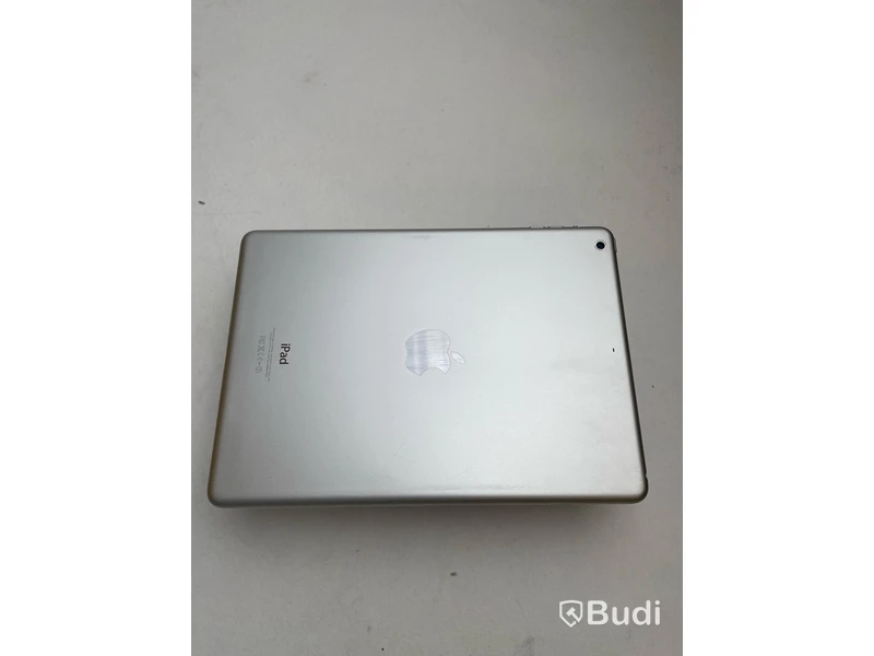 Apple iPad Air (2013).