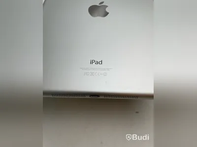 Apple iPad Air (2013).