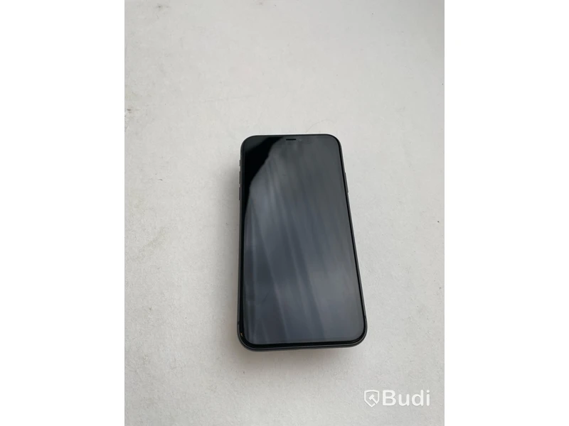 Mobil Apple iPhone 11 64GB.