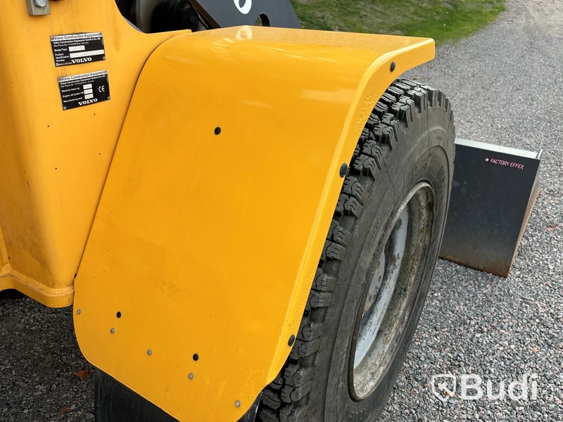 Hjullastare Volvo L45B | 6348h | 2008 | Planerskopa | Gafflar