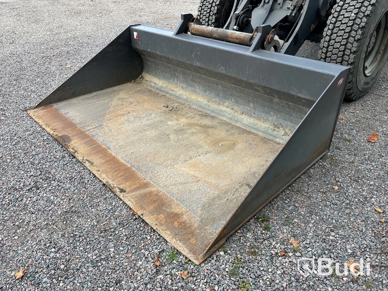 Hjullastare Volvo L45B | 6348h | 2008 | Planerskopa | Gafflar