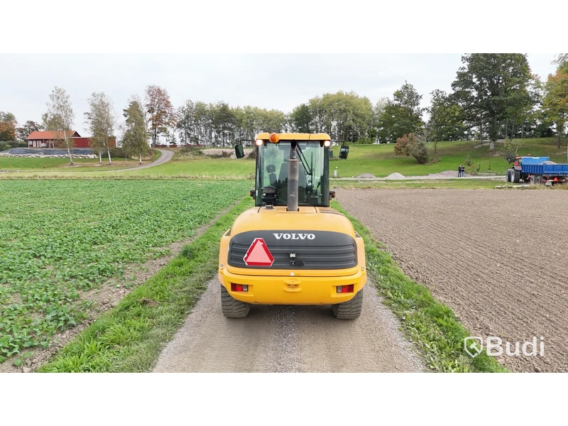 Hjullastare Volvo L45B | 6348h | 2008 | Planerskopa | Gafflar