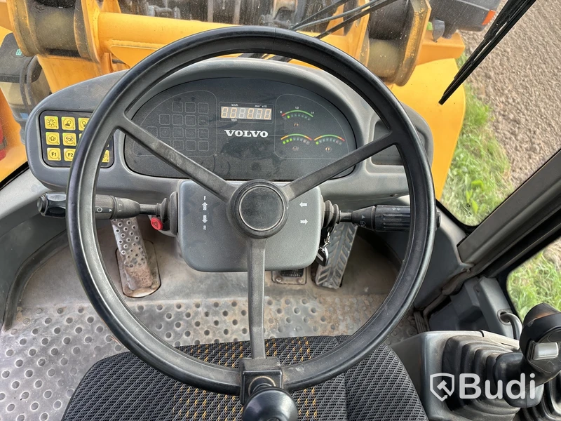 Hjullastare Volvo L45B | 6348h | 2008 | Planerskopa | Gafflar