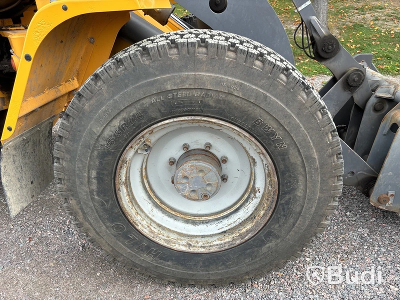 Hjullastare Volvo L45B | 6348h | 2008 | Planerskopa | Gafflar
