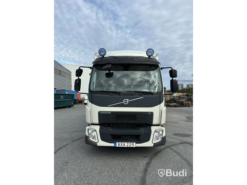 Volvo FL 210 | 12537 mil | 2018 | Zepro | värme i CAB-skåp - EXPORT